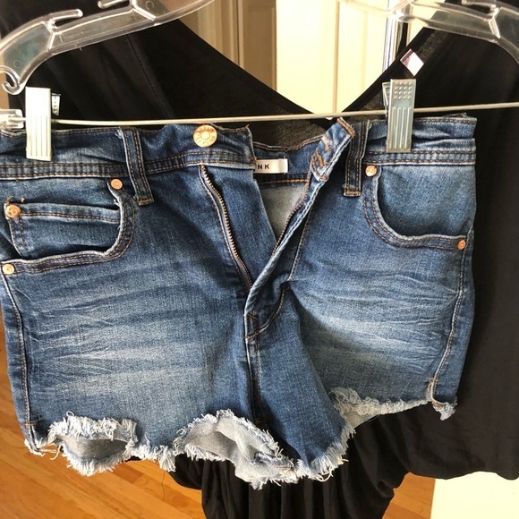 Celebrity Pink size 5 dark blue Jean shorts cut off with stretch - Picture 3 of 8